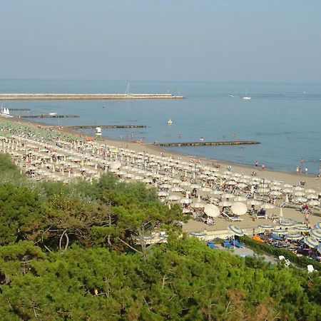 Bright Apartment With Pool Porto Santa Margherita di Caorle Ngoại thất bức ảnh