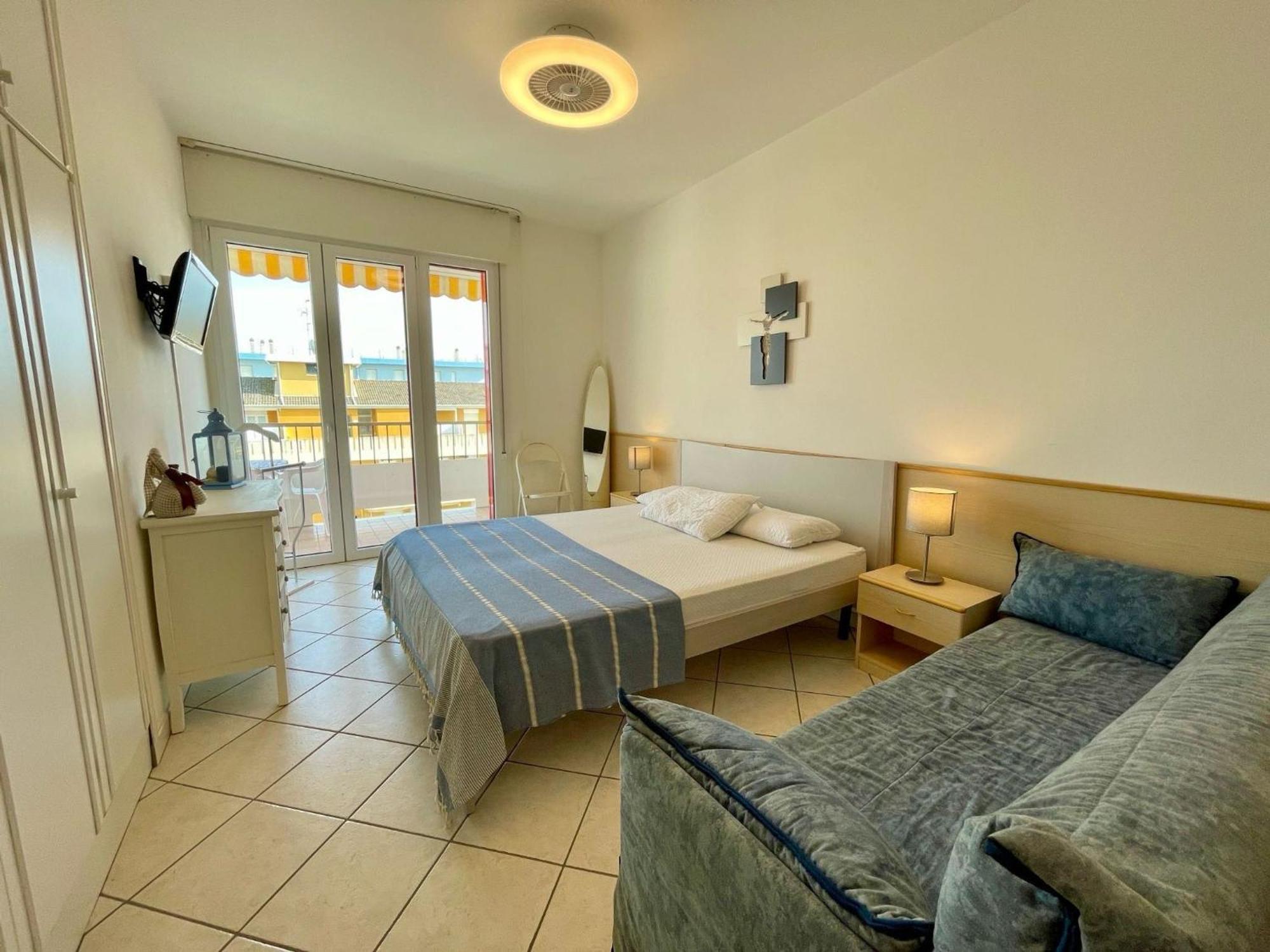 Bright Apartment With Pool Porto Santa Margherita di Caorle Ngoại thất bức ảnh