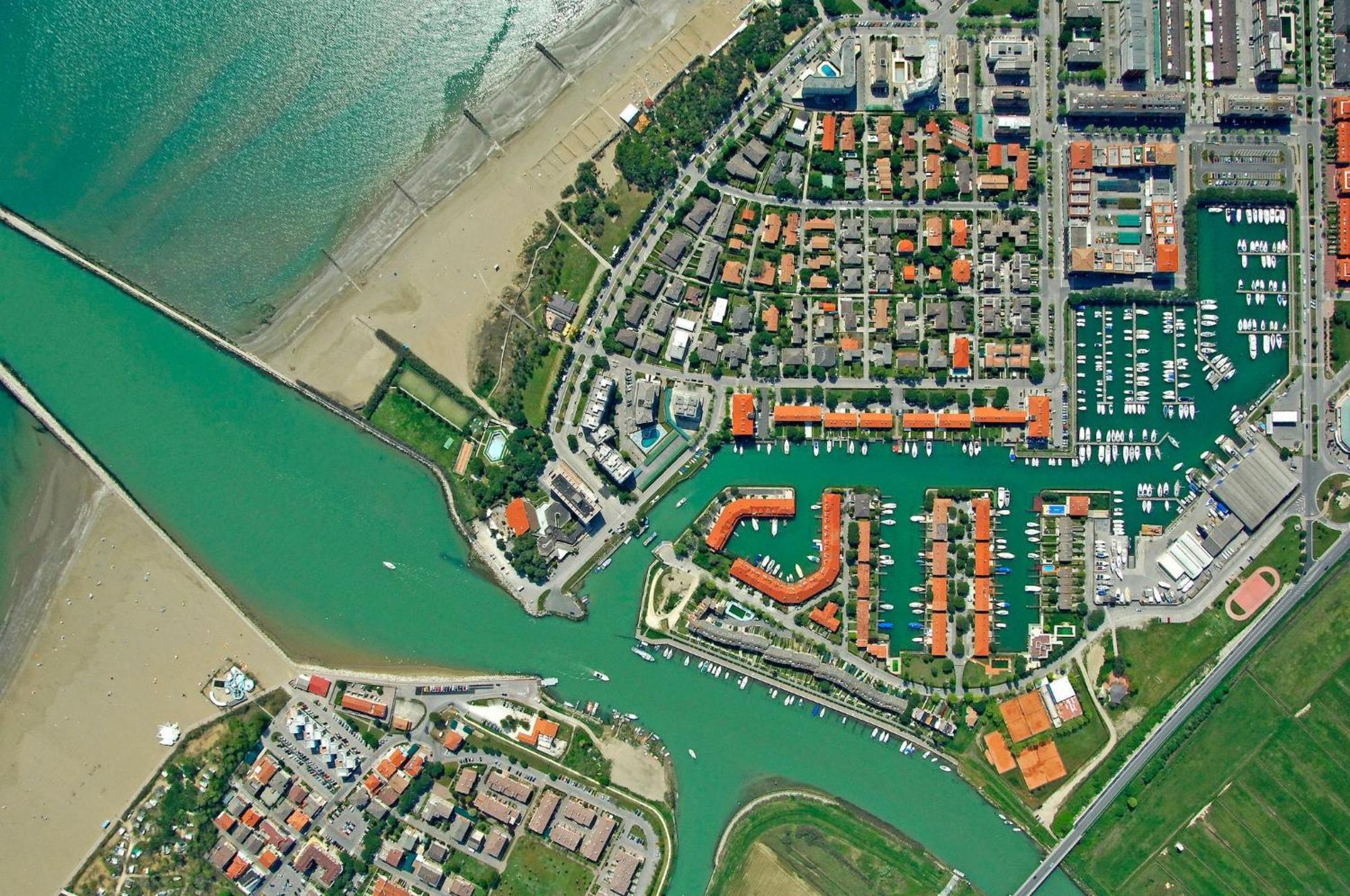 Bright Apartment With Pool Porto Santa Margherita di Caorle Ngoại thất bức ảnh