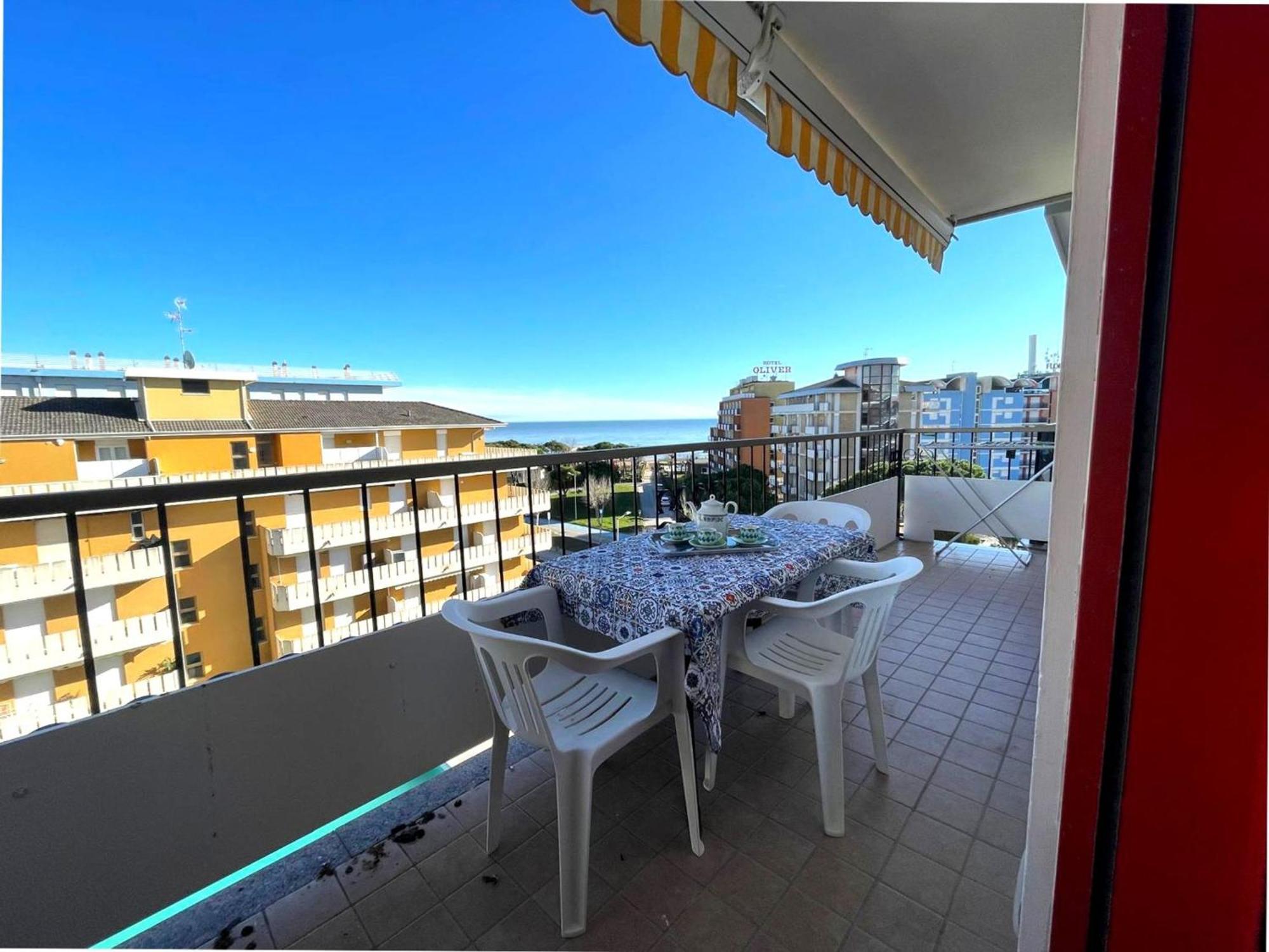 Bright Apartment With Pool Porto Santa Margherita di Caorle Ngoại thất bức ảnh